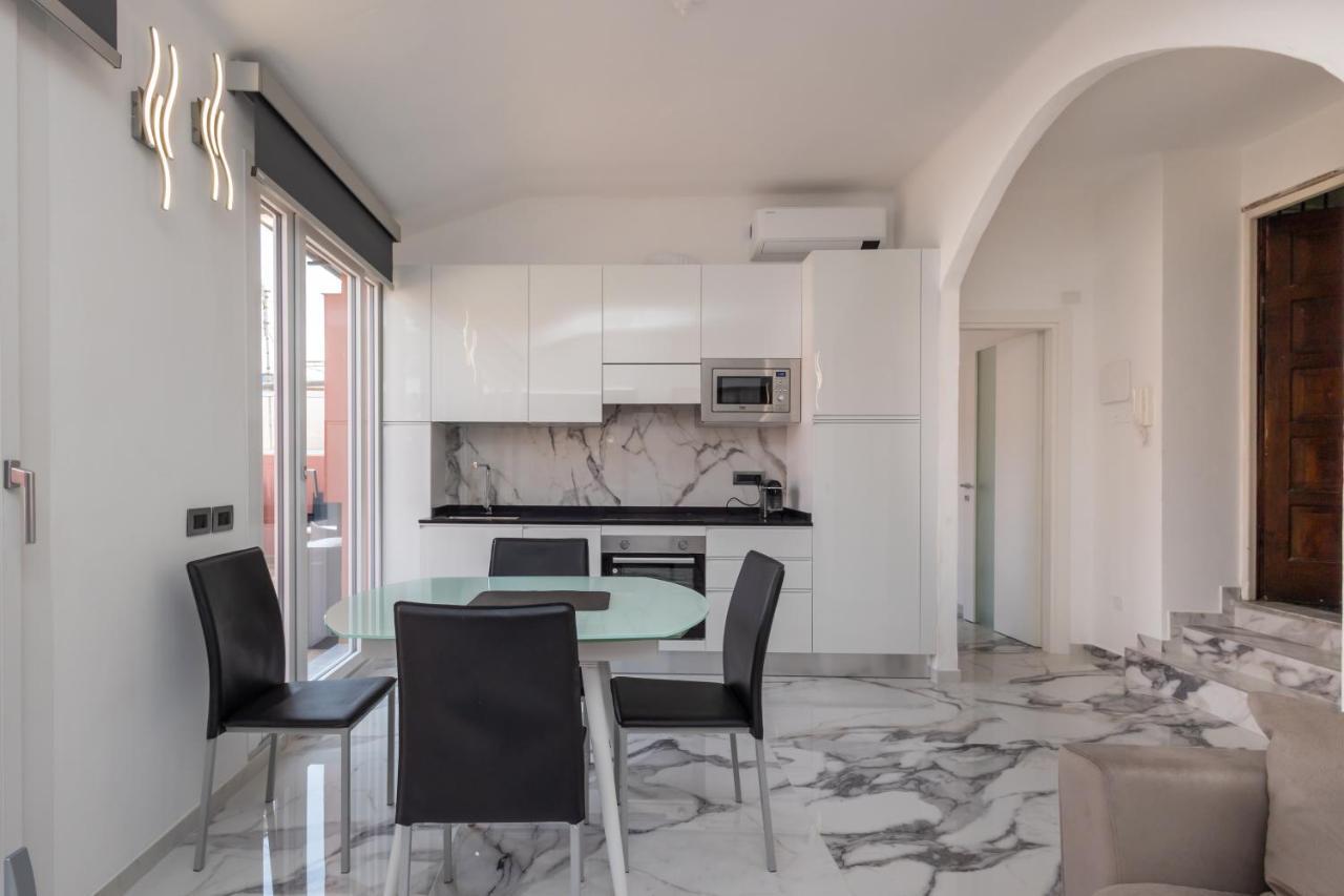 Casa Vacanza " La Rosa " Imperia Liguria Kültér fotó